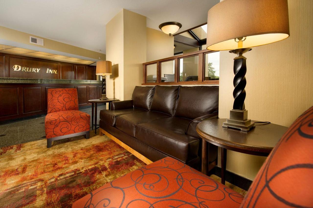 Drury Inn & Suites Kansas City Shawnee Mission Merriam Exterior photo