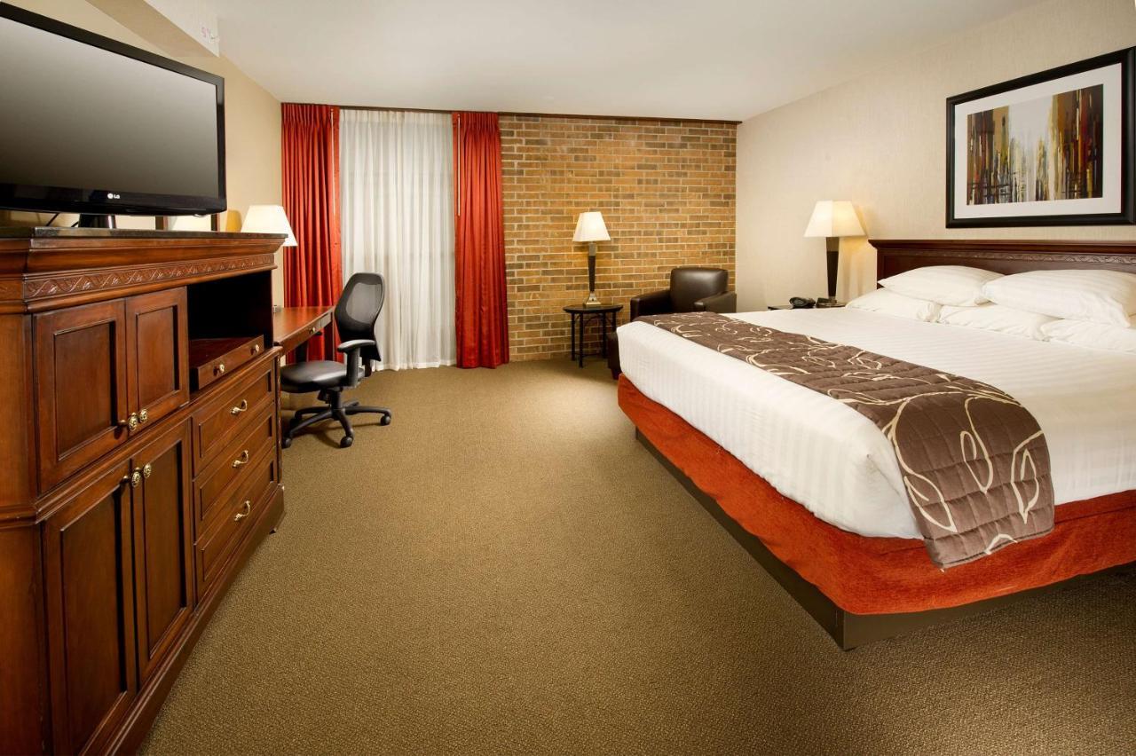 Drury Inn & Suites Kansas City Shawnee Mission Merriam Exterior photo