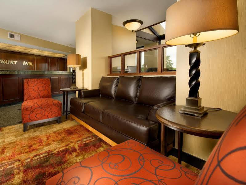 Drury Inn & Suites Kansas City Shawnee Mission Merriam Exterior photo