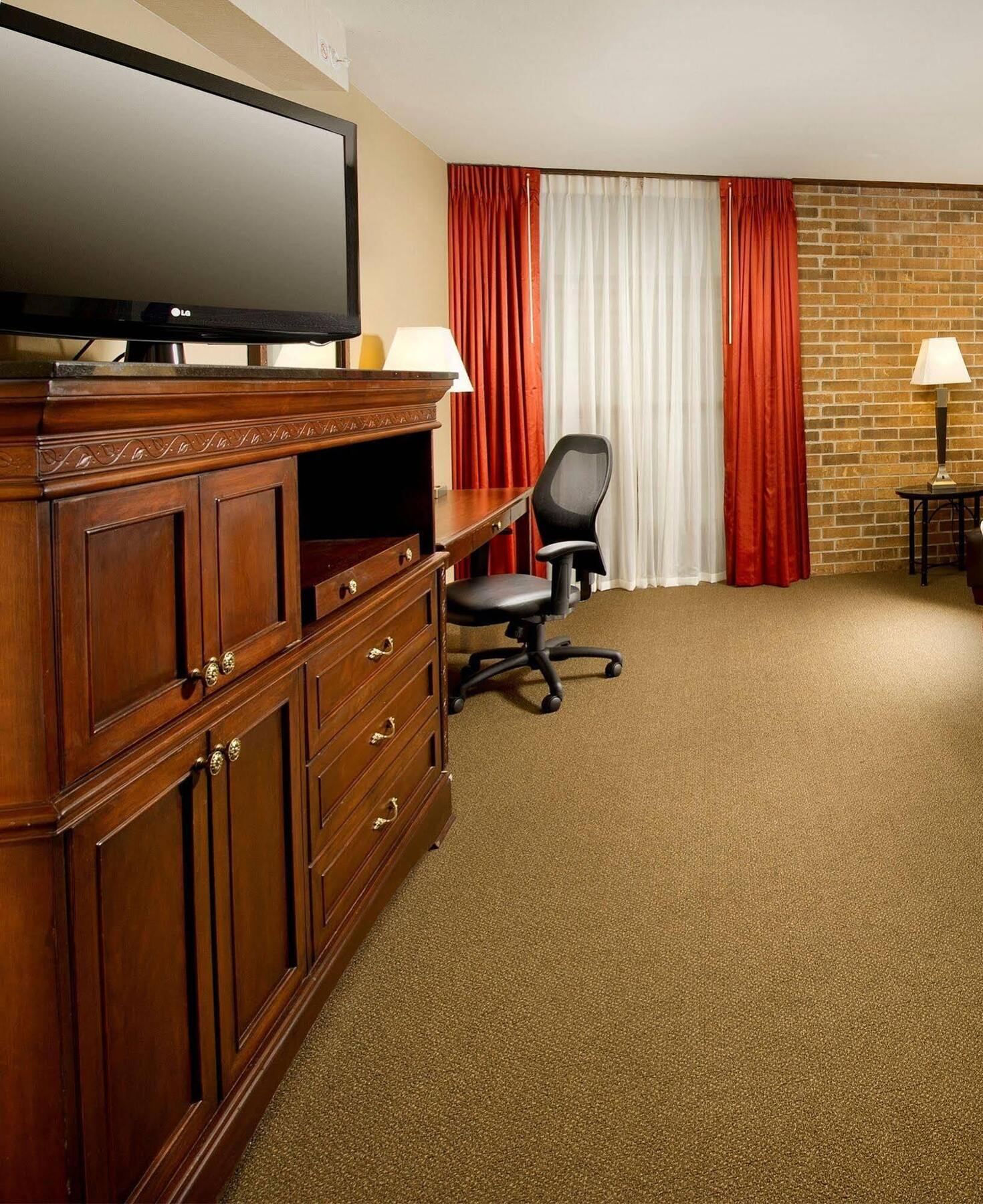Drury Inn & Suites Kansas City Shawnee Mission Merriam Exterior photo